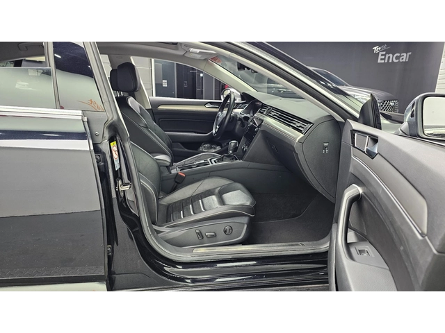 VW Arteon 2.0 TDI Premium - автомобили, коли, обяви за нови и употребявани 9