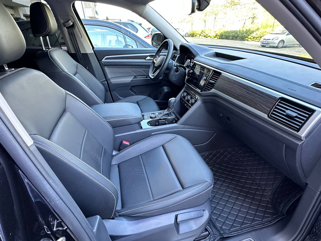 VW Atlas 2.0L 4Motion, R-Line - автомобили, коли, обяви за нови и употребявани 8