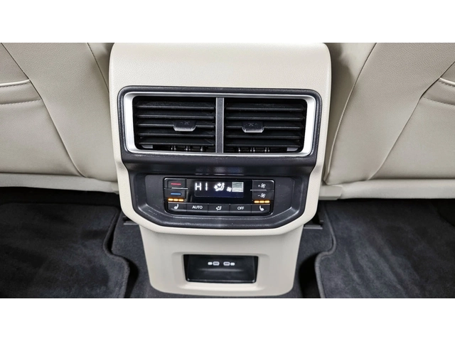 VW Atlas R-LINE| | HUD| 360| ПАНО| ПОДГРЕВ| ОБДУХВАНЕ - автомобили, коли, обяви за нови и употребявани 12