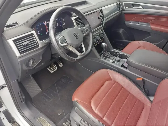 VW Atlas Cross Sport* R-Line!4MOTION* 360* ДИСТРОНИК* ОБДУХ - автомобили, коли, обяви за нови и употребявани 11