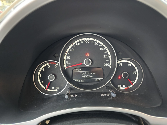 VW Beetle 1.6 DISEL - автомобили, коли, обяви за нови и употребявани 8