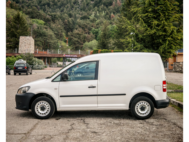 VW Caddy 1.6TDI EURO 5 - автомобили, коли, обяви за нови и употребявани 4
