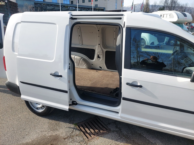 VW Caddy MAXI 2, 0TDI 102ps - автомобили, коли, обяви за нови и употребявани 13