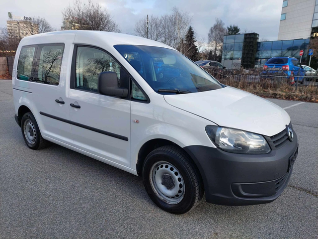 VW Caddy 1,6TDI 75ps 5MECTA - автомобили, коли, обяви за нови и употребявани 1