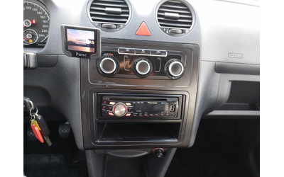 VW Caddy 1,6TDI 75ps 5MECTA - автомобили, коли, обяви за нови и употребявани 6