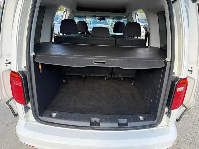 VW Caddy 2.0 tdi DSG 150kc. Дистроник - автомобили, коли, обяви за нови и употребявани 12