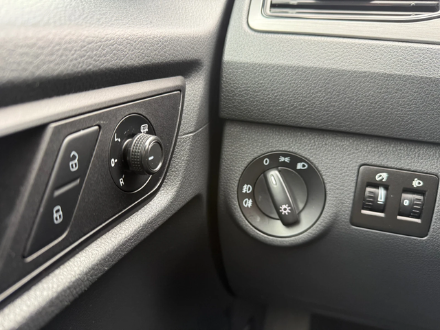 VW Caddy DSG+ Maxi+ 2.0TDI+ 150kc+ 7места - автомобили, коли, обяви за нови и употребявани 11