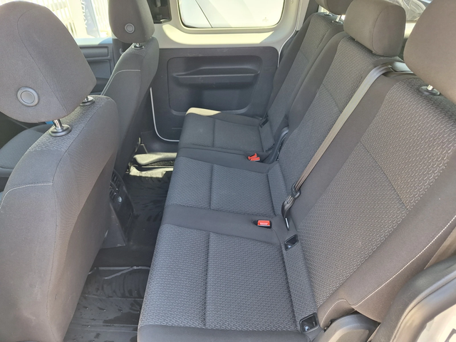 VW Caddy 2 0 TDI MAXI  AVTO НАПЪЛНО ОТСЛУЖЕН - автомобили, коли, обяви за нови и употребявани 8