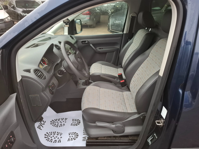 VW Caddy 1.6TDI - автомобили, коли, обяви за нови и употребявани 5