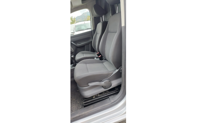 VW Caddy 1.6 TDI   клима - автомобили, коли, обяви за нови и употребявани 11