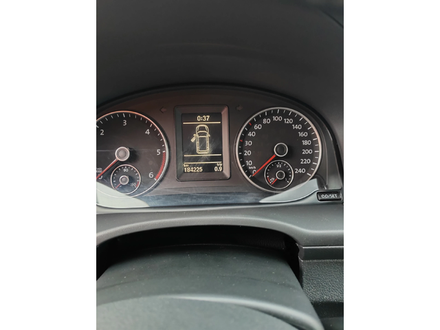 VW Caddy 1.6, 102к.с. - автомобили, коли, обяви за нови и употребявани 12