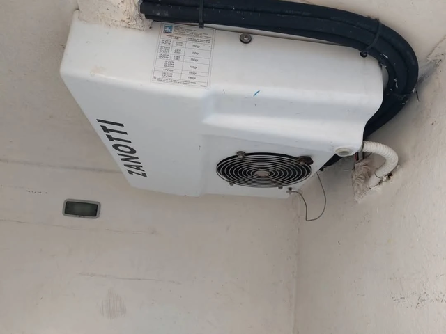 VW Caddy 1.6TDI* ХЛАДИЛЕН* -20C* - автомобили, коли, обяви за нови и употребявани 7