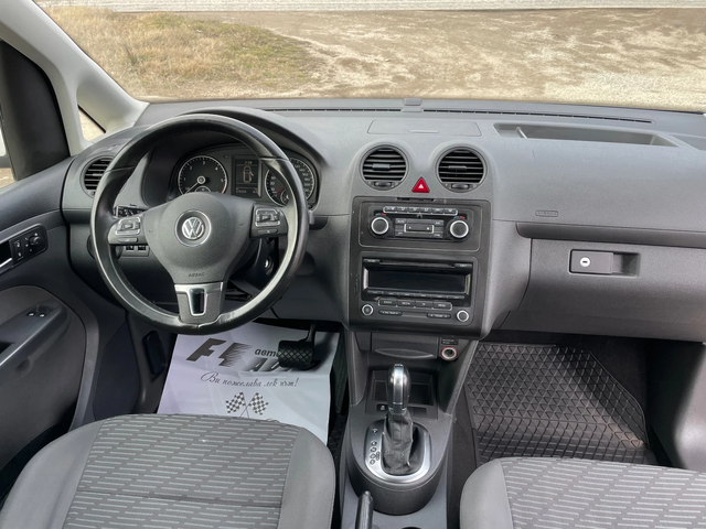 VW Caddy 1.6TDI-102-AVTOMAT-ITALIA - автомобили, коли, обяви за нови и употребявани 7
