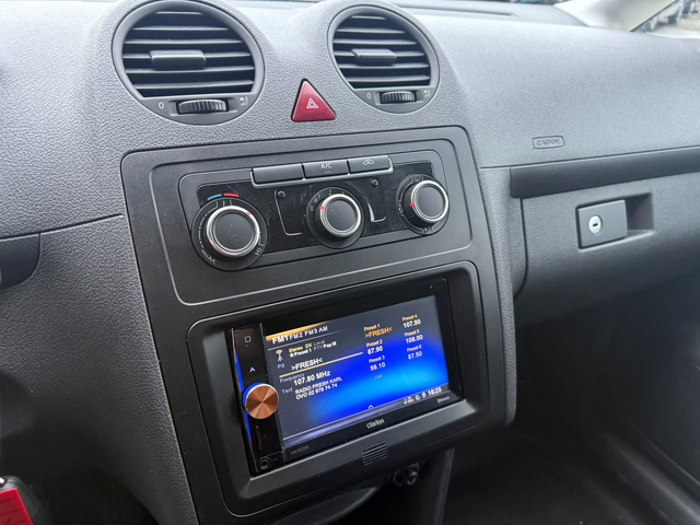 VW Caddy 1.6TDI Maxi Климатик Euro 5b - автомобили, коли, обяви за нови и употребявани 12