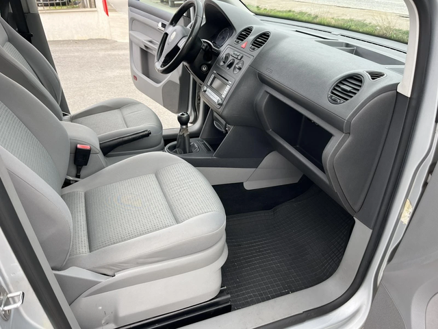 VW Caddy 1.9TDI 105кс. КЛИМАТИК EURO 4 ПАРКТРОНИК - автомобили, коли, обяви за нови и употребявани 10