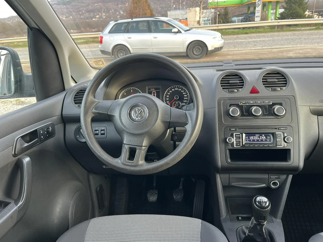 VW Caddy MAXI 1.6TDI 102кс EURO 5B КЛИМАТИК - автомобили, коли, обяви за нови и употребявани 11