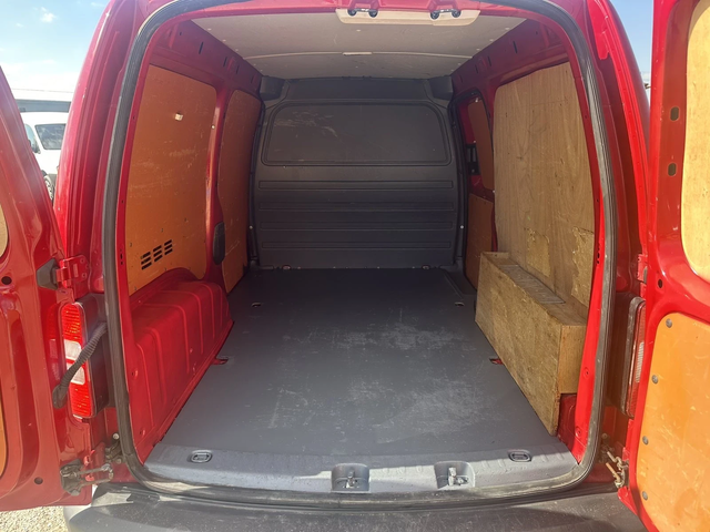 VW Caddy - автомобили, коли, обяви за нови и употребявани 7