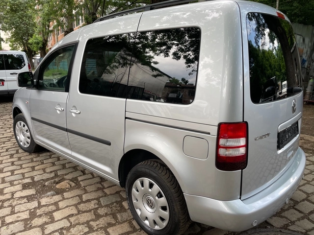 VW Caddy 1.6TDI EURO5 - автомобили, коли, обяви за нови и употребявани 3