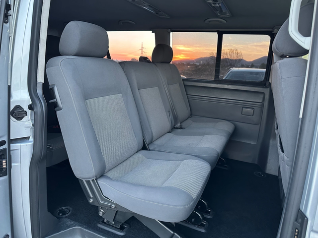 VW Caravelle 2.0TDI* 140к.с* 9-МЕСТЕН* ДЪЛГА БАЗА* 6 СКОРОСТИ - автомобили, коли, обяви за нови и употребявани 12