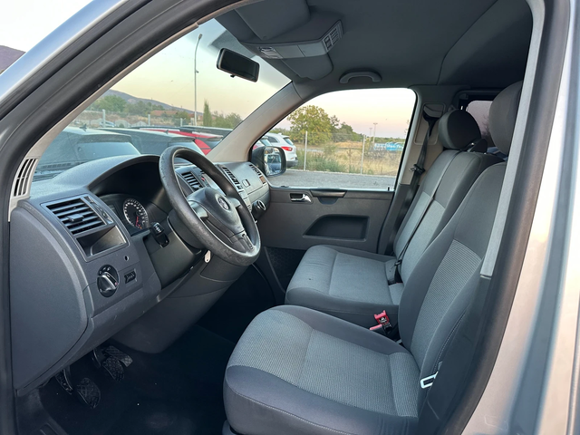 VW Caravelle 2.0TDI* 140к.с* 9-МЕСТЕН* ДЪЛГА БАЗА* 6 СКОРОСТИ - автомобили, коли, обяви за нови и употребявани 8