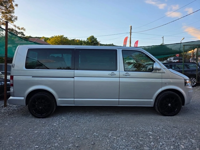 VW Caravelle 2.0TDI 140K.C. 4X4 / 6 СКОРОСТИ / 8 МЕСТА - автомобили, коли, обяви за нови и употребявани 4