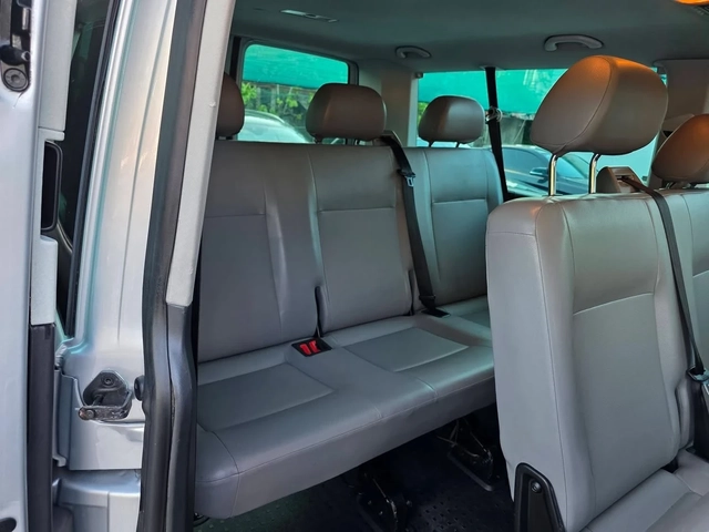VW Caravelle 2.0TDI 140K.C. 4X4 / 6 СКОРОСТИ / 8 МЕСТА - автомобили, коли, обяви за нови и употребявани 8