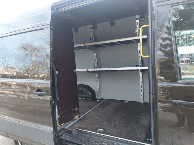 VW Crafter 2, 0TDI 140ps - автомобили, коли, обяви за нови и употребявани 13