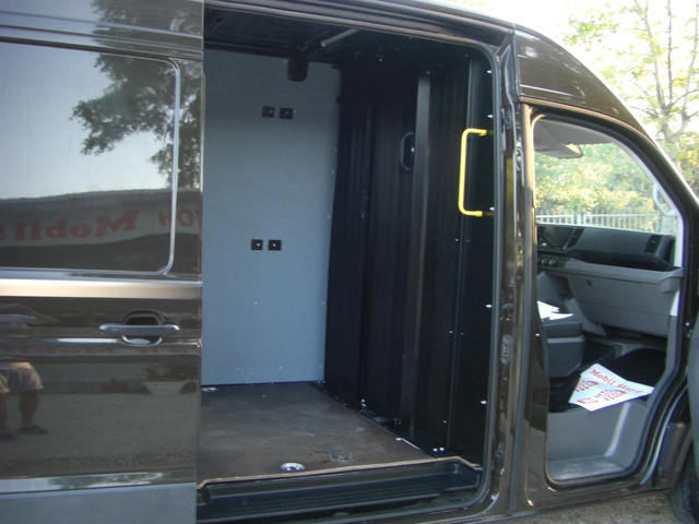 VW Crafter 2.0TDI 6ck.NAVI KAMERA DISTANS EURO 6B - автомобили, коли, обяви за нови и употребявани 13