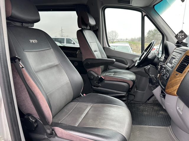 VW Crafter 2.0TDI* 163к.с* 8+ 1* ДЪЛГА БАЗА* КАМЕРА* ПЕЧКА - автомобили, коли, обяви за нови и употребявани 9