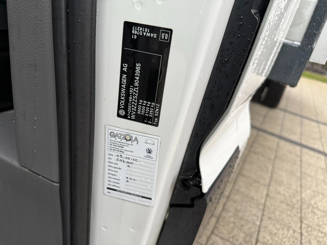 VW Crafter 2.0TDI до 3.5т. 4.50м. Клима Euro 6 - автомобили, коли, обяви за нови и употребявани 16