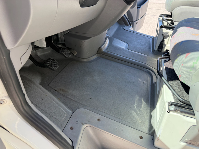 VW Crafter 2.5TDI Клима L2H1 - автомобили, коли, обяви за нови и употребявани 12