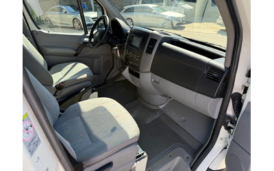VW Crafter 2.5TDI Клима L2H1 - автомобили, коли, обяви за нови и употребявани 7