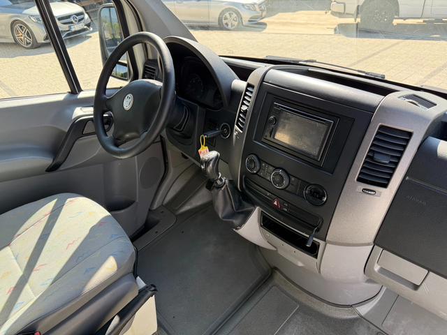 VW Crafter 2.5TDI Клима L2H1 - автомобили, коли, обяви за нови и употребявани 8