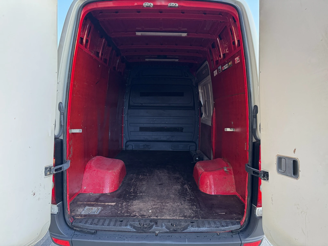 VW Crafter 2.5TDI 3.5т. Клима L2H2 - автомобили, коли, обяви за нови и употребявани 11