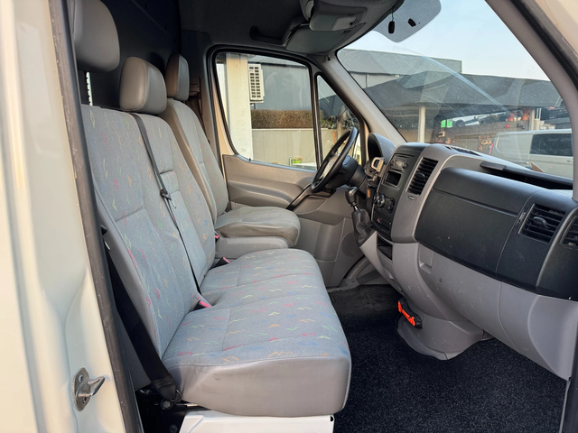 VW Crafter 2.5TDI 3.5т. Клима L2H2 - автомобили, коли, обяви за нови и употребявани 6