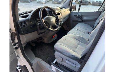 VW Crafter 2.5TDI 3.5т. Клима L2H2 - автомобили, коли, обяви за нови и употребявани 8