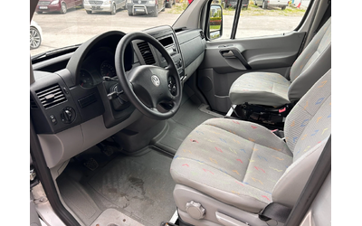 VW Crafter 2.5TDI 5-местен Клима - автомобили, коли, обяви за нови и употребявани 9