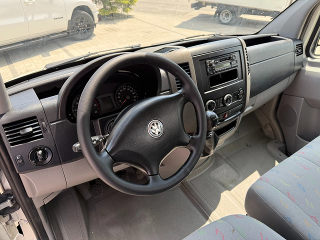 VW Crafter 2.5TDI Клима 4.30м. - автомобили, коли, обяви за нови и употребявани 13