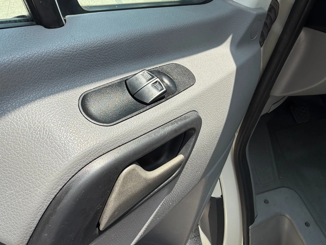 VW Crafter 2.5TDI Клима 4.30м. - автомобили, коли, обяви за нови и употребявани 14