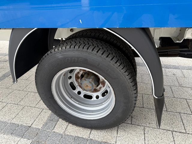 VW Crafter 2.5TDI до 3.5т. 4.23м. Климатроник - автомобили, коли, обяви за нови и употребявани 4