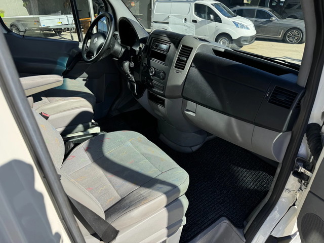 VW Crafter 2.5TDI 6-местен Клима - автомобили, коли, обяви за нови и употребявани 14