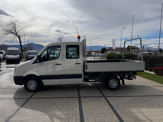 VW Crafter 2.5TDI 6-местен Клима - автомобили, коли, обяви за нови и употребявани 2