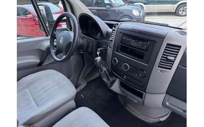 VW Crafter 2.5TDI до 3, 5т. 4, 27м. Климатроник Euro 5 - автомобили, коли, обяви за нови и употребявани 10