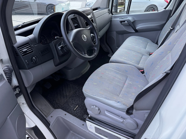 VW Crafter 2.5TDI до 3, 5т. 4, 27м. Климатроник Euro 5 - автомобили, коли, обяви за нови и употребявани 11