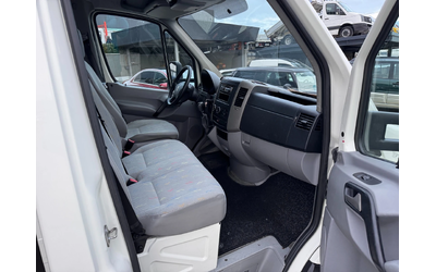 VW Crafter 2.5TDI до 3, 5т. 4, 27м. Климатроник Euro 5 - автомобили, коли, обяви за нови и употребявани 9