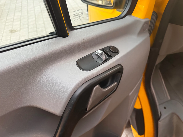 VW Crafter 2.5TDI Бордови + кран Клима - автомобили, коли, обяви за нови и употребявани 13