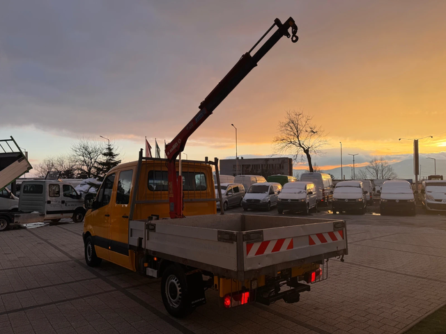 VW Crafter 2.5TDI Бордови + кран Клима - автомобили, коли, обяви за нови и употребявани 4