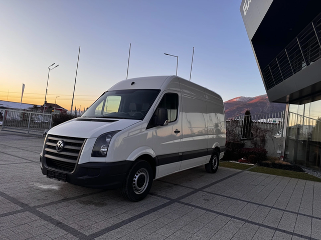VW Crafter 2.5TDI Климатроник L2H2 - автомобили, коли, обяви за нови и употребявани 1