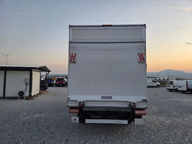 VW Crafter 2.0 TDI, Клима, Нави, П.Борд, До 3.5 тона, 4.50 ме - автомобили, коли, обяви за нови и употребявани 3