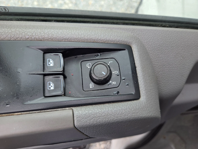 VW Crafter 2.0 TDI, LED, Климатроник, Печка, Автомат, Нави - автомобили, коли, обяви за нови и употребявани 11